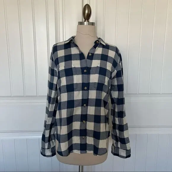 Abercrombie Blue and White Checkered Button Down Shirt - Picture 1 of 5